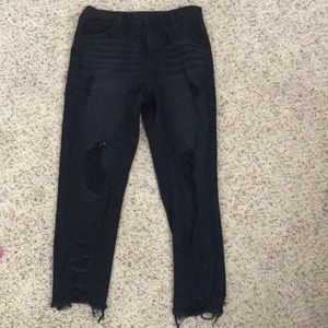 Black ripped jeans. Size 5. Never worn!